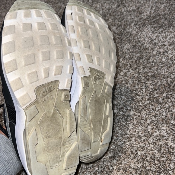 Nike Air , Women’s size 8 - Picture 4 of 5